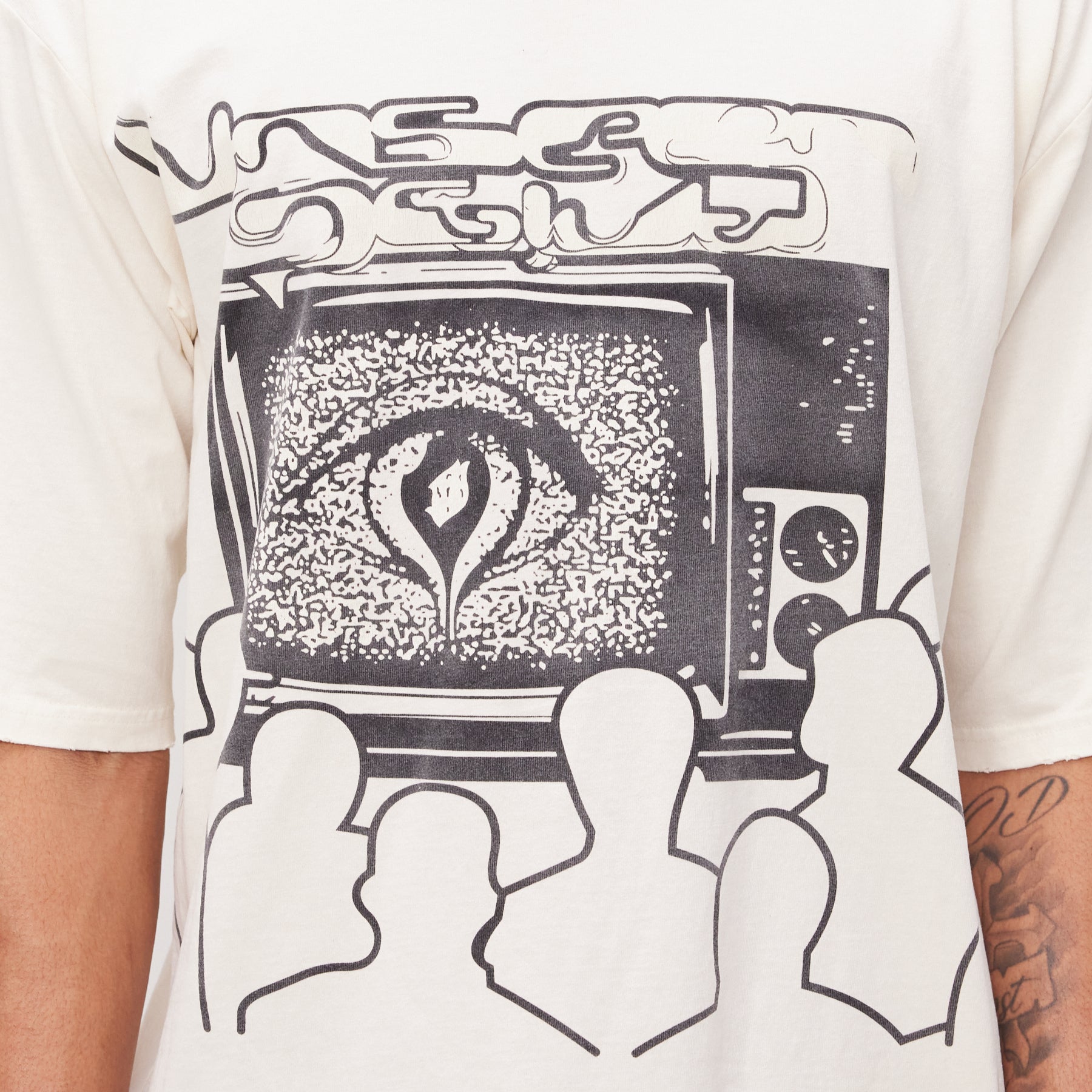 WATCHERS DISTRESSED TEE