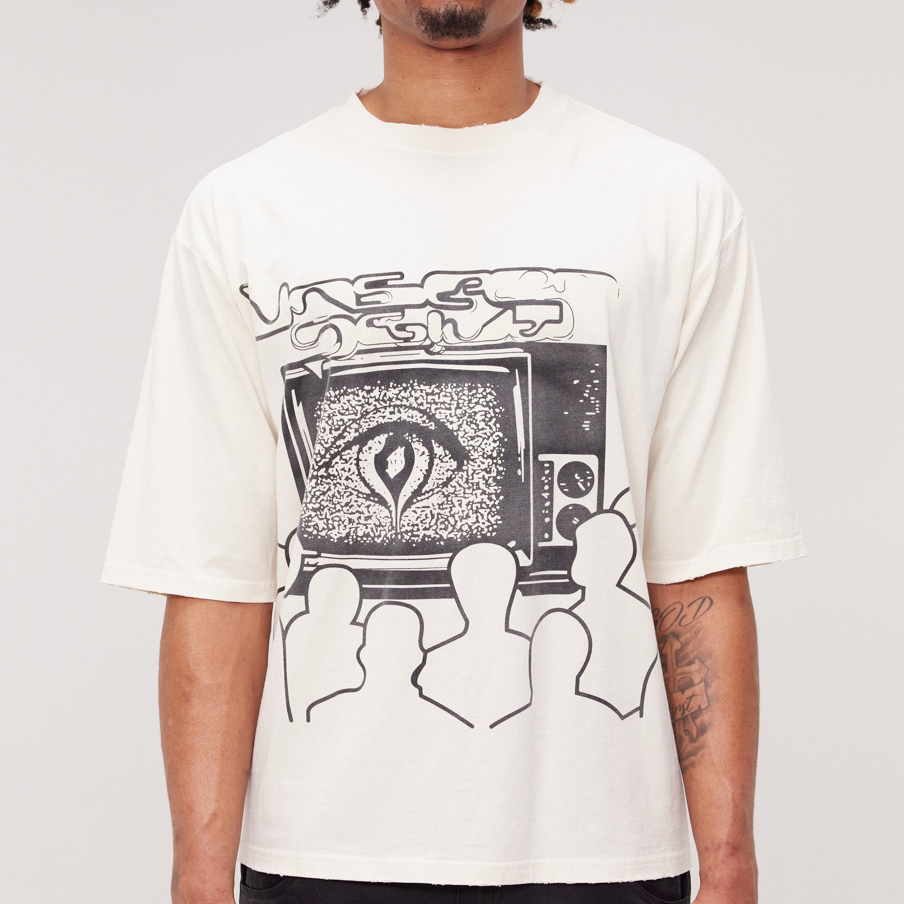WATCHERS DISTRESSED TEE